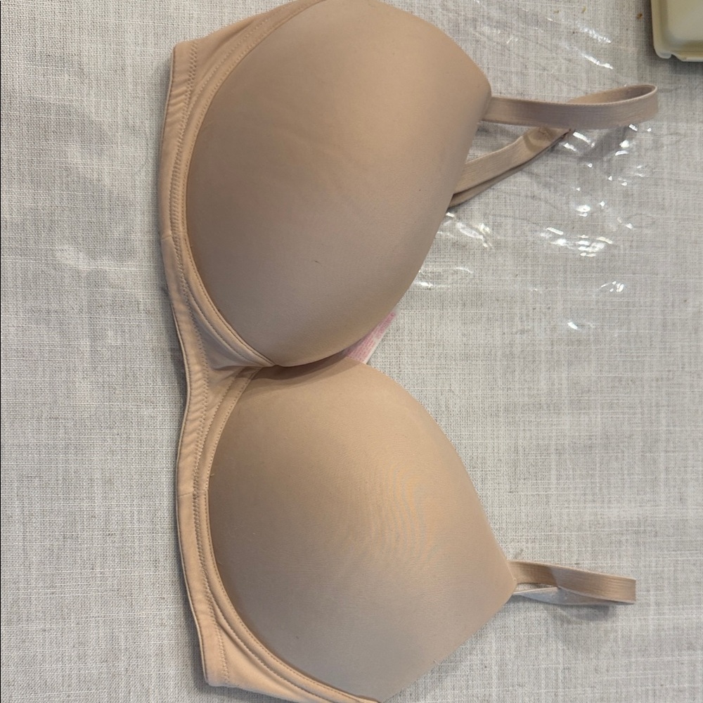 PINK Victoria's Secret Nude Bra